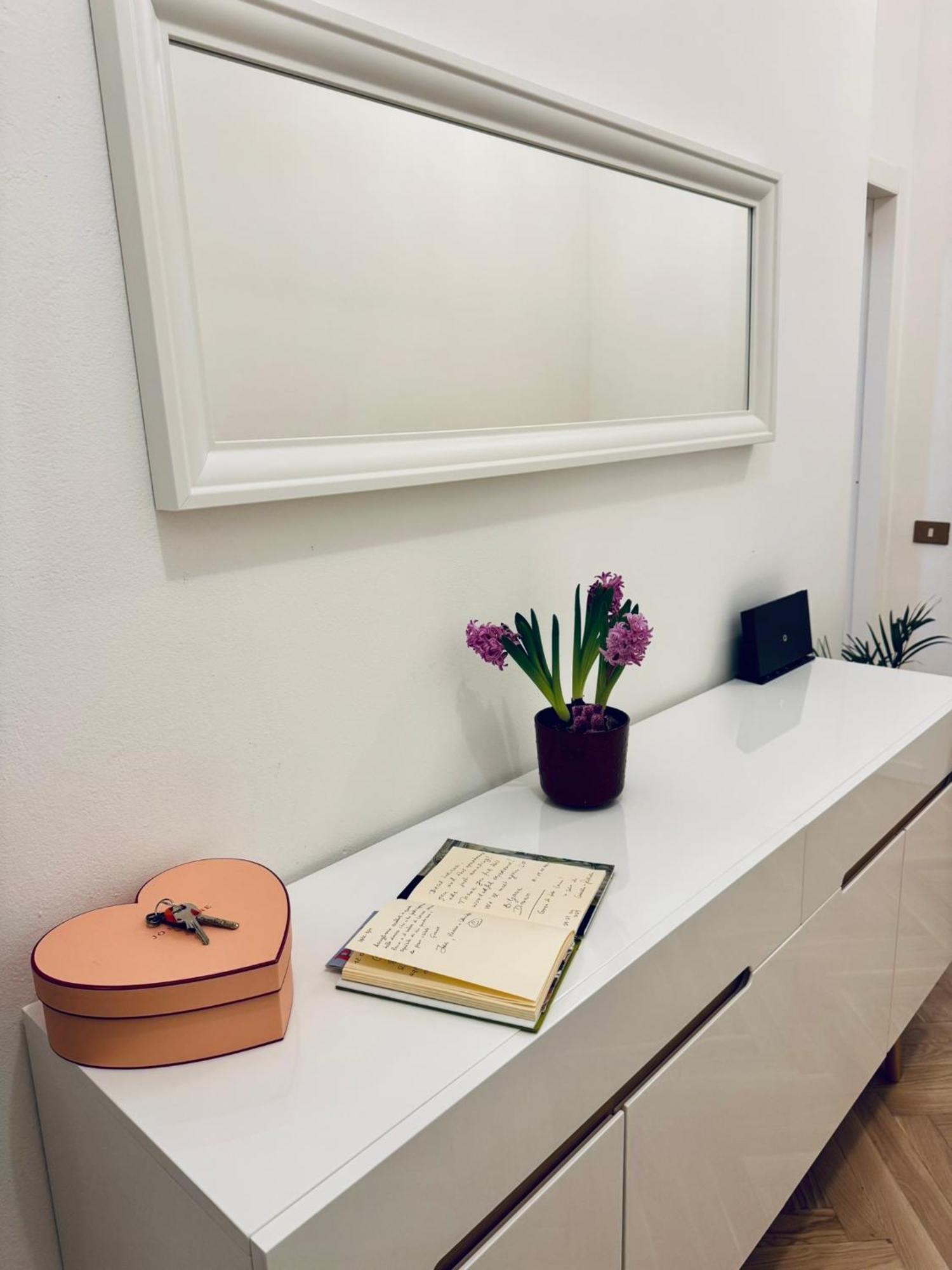 Wanderlust Splendido Appartamento In Centro Pavia Exterior foto